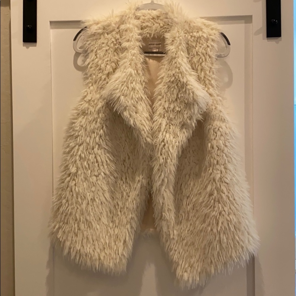 Melrose and market faux Sherpa vest